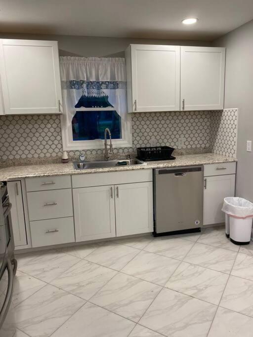 Modern Home Near Lake W Hottub, Game Room, Fireplace Albrightsville المظهر الخارجي الصورة